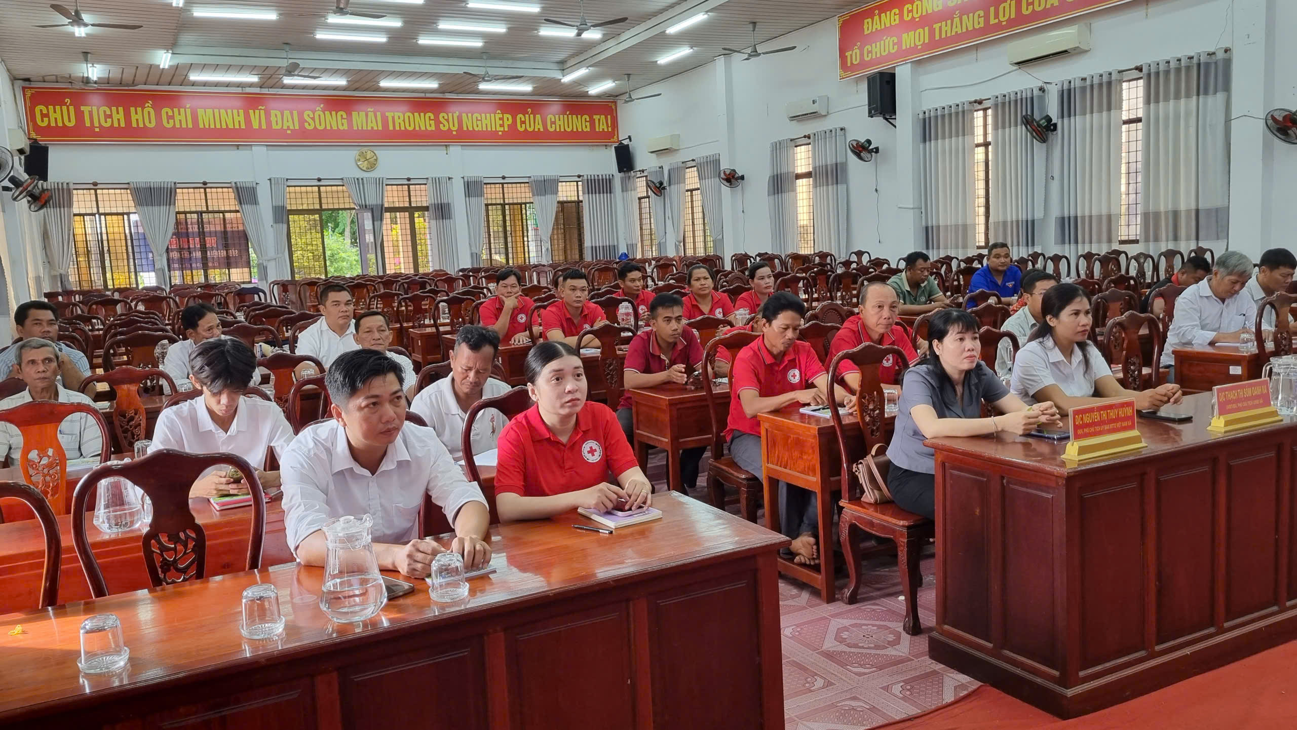 Hội Chữ thập đỏ tỉnh Vĩnh Long tập huấn cho tình nguyện viên tham gia ứng phó thiên tai, thảm họa cấp xã năm 2026 tại xã Cầu Kè