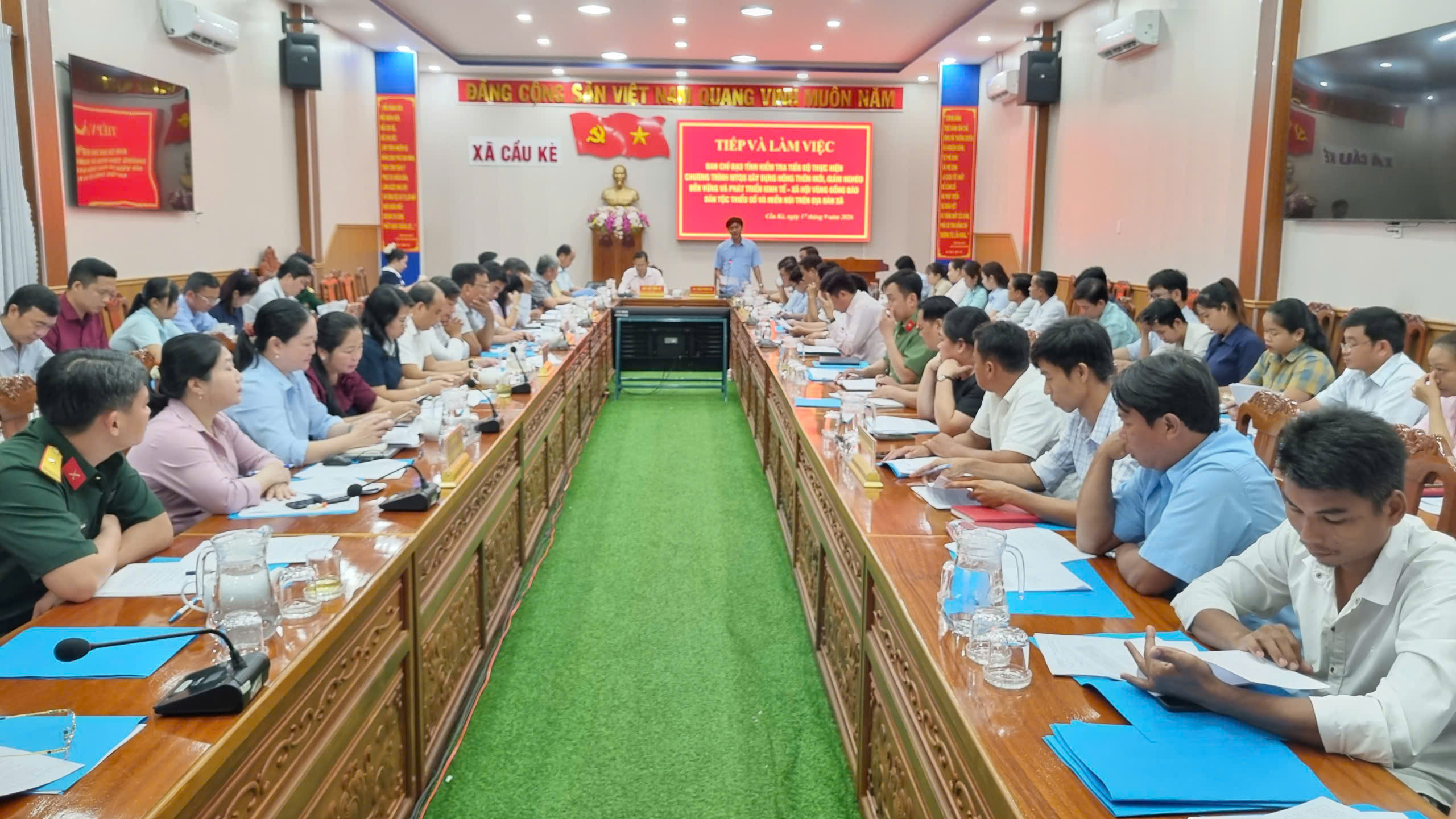 Đoàn công tác tỉnh Vĩnh Long kiểm tra tiến độ thực hiện các Chương trình mục tiêu quốc gia tại xã Cầu Kè