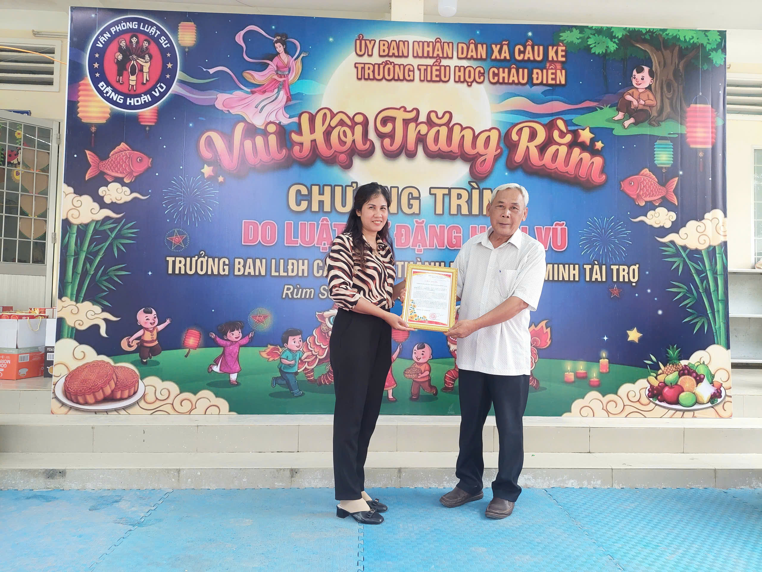 Trao quà Trung thu cho học sinh Trường Mầm non Châu Điền và Trường Tiểu học Châu Điền